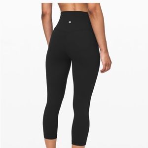 Lululemon cropped black align leggings
